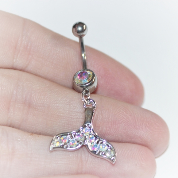 Iridescent whale tail crystal belly ring - Picture 10 of 12